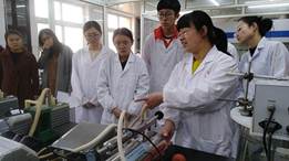 说明: F:\教务\2017教务文件\关于开展小蓝视频
第四届实验教学大奖赛的通知\预赛照片\微信图片_201711241504362.jpg